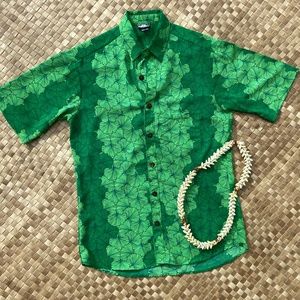 Manuhealii Mens Aloha Shirt
